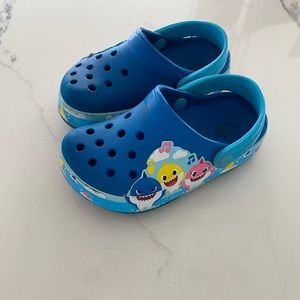 Baby shark Crocs